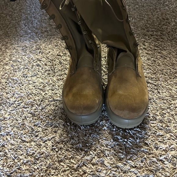 Combat boots - Picture 4 of 4